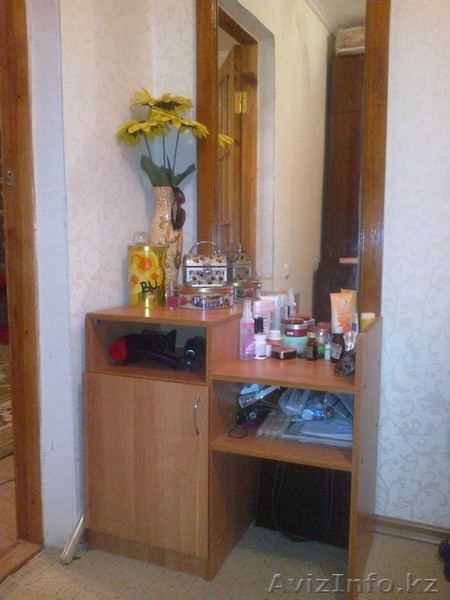 Тумбочка с зеркалом - Изображение #1, Объявление #811364