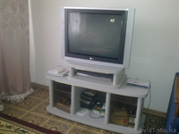 Срочно продам телевизор LG с подставкой - Изображение #1, Объявление #690545