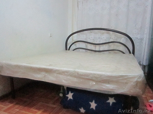 Продам двуспальную кровать,железный каркас (матрац новый в упаковке) 35000т - Изображение #2, Объявление #570232