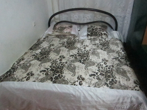 Продам двуспальную кровать,железный каркас (матрац новый в упаковке) 35000т - Изображение #1, Объявление #570232