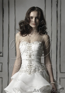 Срочно продам Дизайнерское свадебное платье г.Уральск - Изображение #1, Объявление #917511