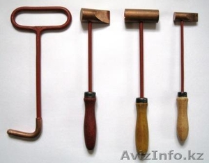 Крюки для вскрытия люков колодцев. ООО 