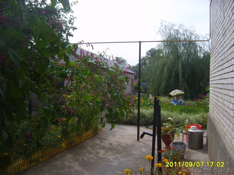 Продам двух этажный коттедж с новой мебелью. - Изображение #1, Объявление #390371