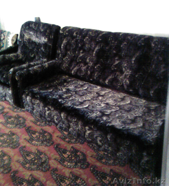 Продам мягкий уголок в спальню или гостиную в отличном состоянии - Изображение #1, Объявление #480483