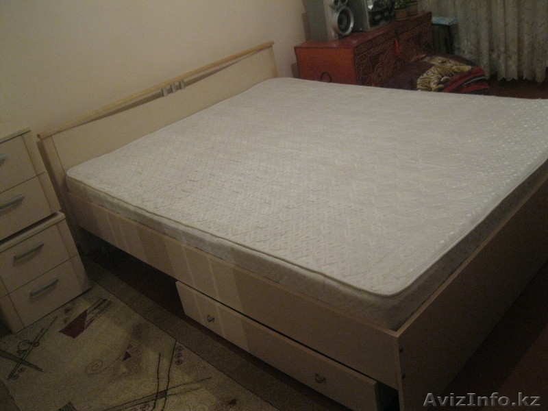 Продам спальный гарнитур или тахту с двумя тумбами - Изображение #1, Объявление #723473