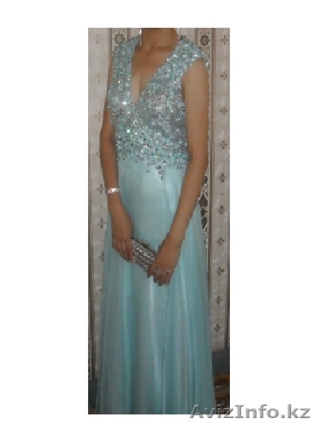 СРОЧНО ПРОДАЮ ПЛАТЬЕ С ТОРГОМ - Изображение #1, Объявление #1272327